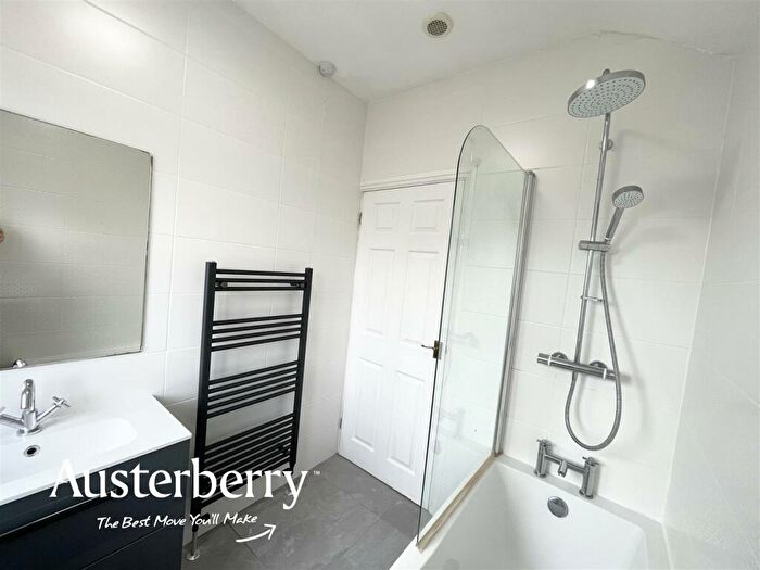 2 Bedroom Semi-Detached House For Sale In Inglewood Drive, Newcastle, ST5