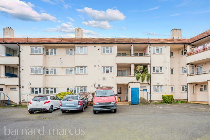1 Bedroom Flat To Rent In Green Lane, Morden, SM4