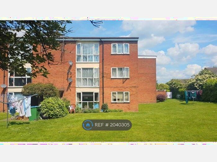 2 Bedroom Flat To Rent In Linden Lea, Watford, WD25