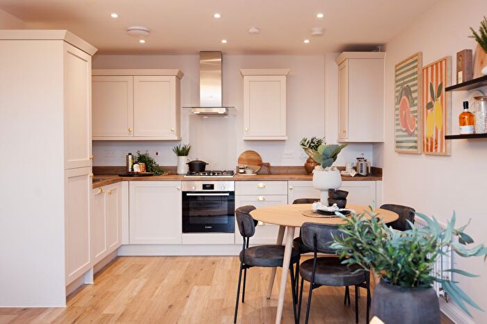 2 Bedroom Flat For Sale In Carribine Close, Exeter, EX2