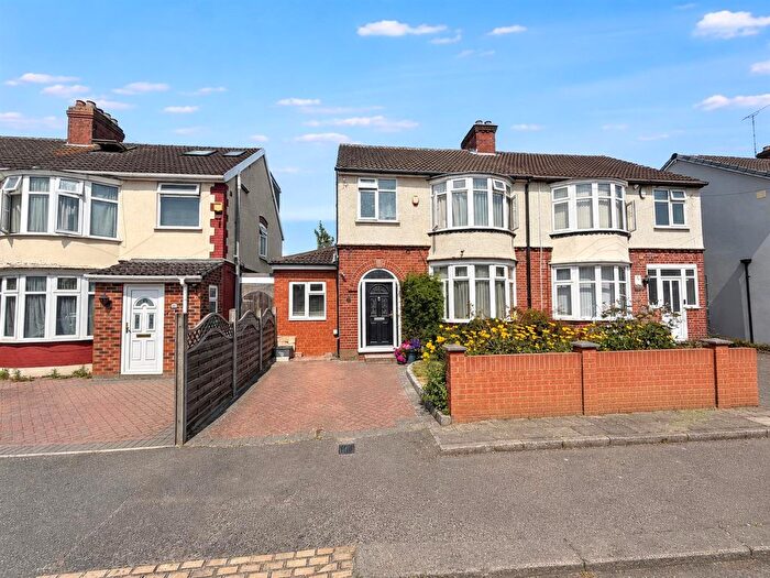 3 Bedroom Property For Sale In High Mead, Luton, LU3