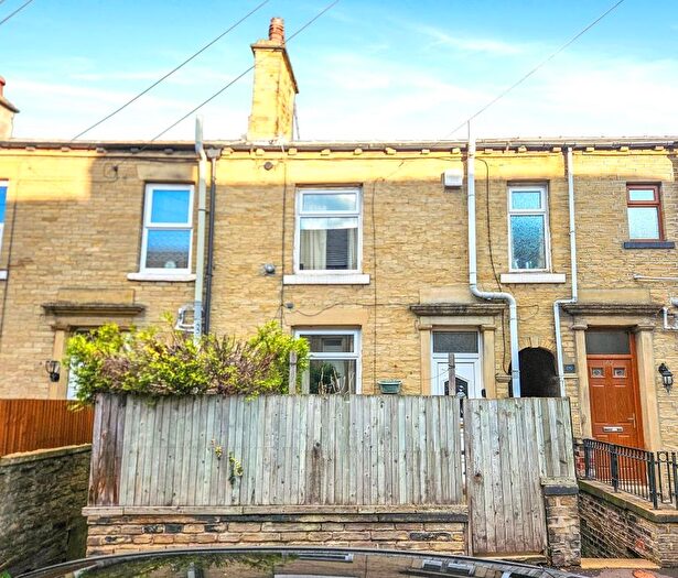 1 Bedroom Terraced House For Sale In Thornhill Road, Brighouse, HD6
