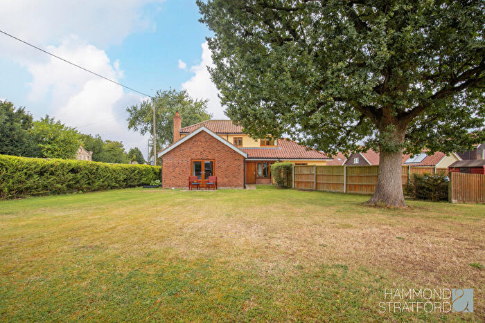 4 Bedroom Detached House For Sale In The Meadows, Shropham, NR17