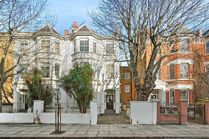 3 Bedroom Property To Rent In St. Quintin Avenue, London, W10