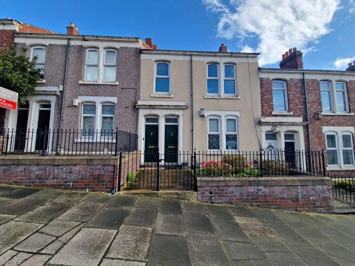 2 Bedroom Flat To Rent In Whitehall Road, Gateshead, NE8