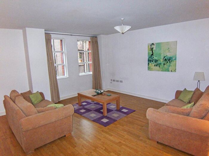 2 Bedroom Flat To Rent In The Quadrangle, Lower Ormond Street, Southern Gateway, Manchester, M1