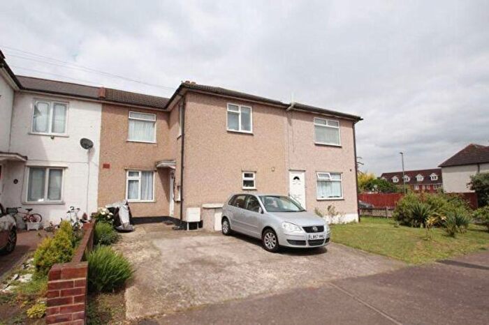 2 Bedroom Maisonette To Rent In Leigh Place, Welling, DA16