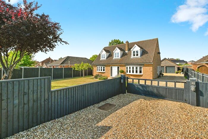 4 Bedroom Detached Bungalow For Sale In Ferry Road, West Lynn, King's Lynn, PE34