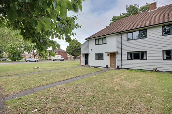 2 Bedroom Maisonette To Rent In Henville Close, Gosport, PO13