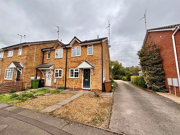 2 Bedroom End Terrace House For Sale In Flamborough Close, Woodston, Peterborough, PE2