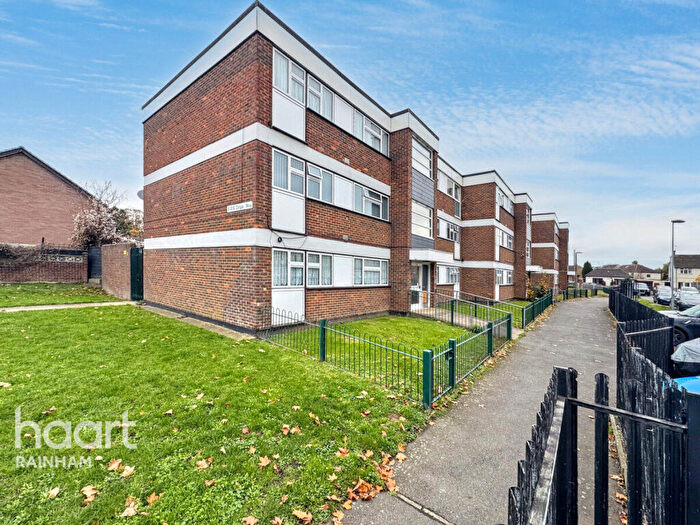 1 Bedroom Apartment For Sale In Ongar Way, Rainham, RM13