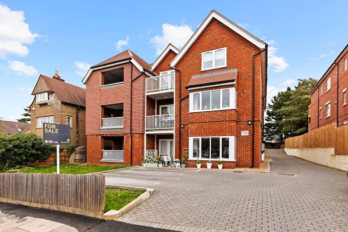 2 Bedroom Flat For Sale In Purley Downs Road, Sanderstead, CR2
