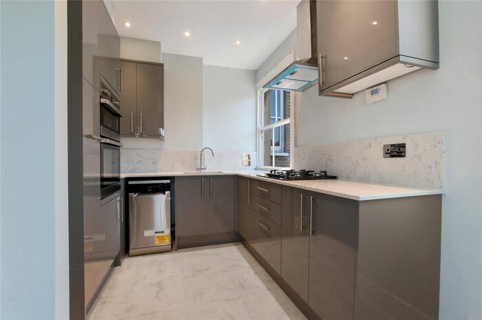 3 Bedroom Terraced House To Rent In Langthorne Street, Fulham, SW6