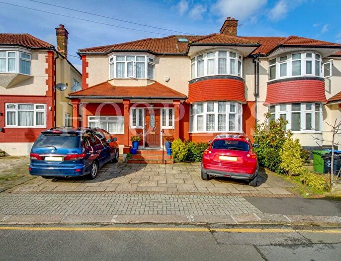 6 Bedroom Semi-Detached House For Sale In Sonia Gardens, London, NW10