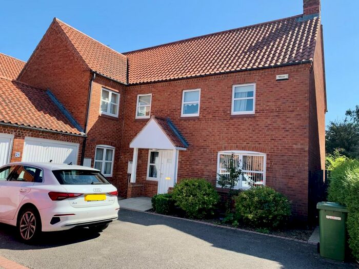 5 Bedroom Detached House To Rent In Collinson Lane, Fernwood, Newark, NG24
