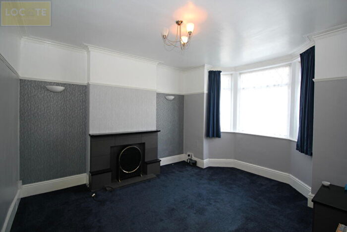 3 Bedroom End Of Terrace House For Sale In Bromley Avenue, Flixton, M41