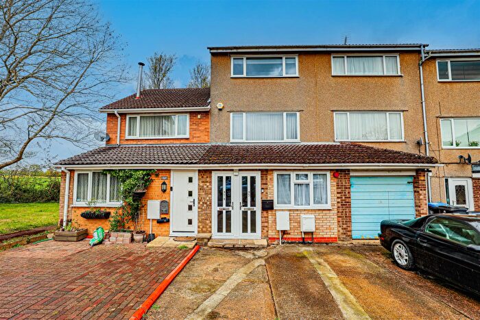 1 Bedroom Flat For Sale In Ninian Road, Hemel Hempstead, HP2