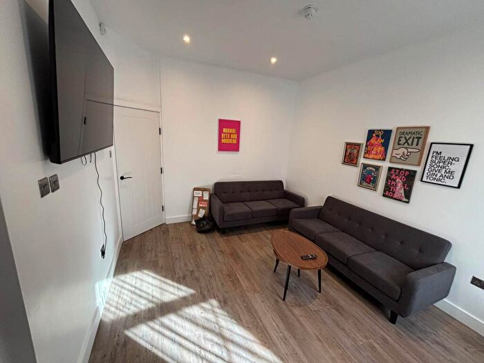 6 Bedroom Terraced House To Rent In Carill Drive, Fallowfield, M14