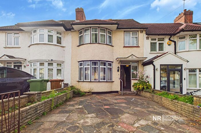 3 Bedroom Semi-Detached House For Sale In Walton Avenue, North Cheam, Surrey., SM3
