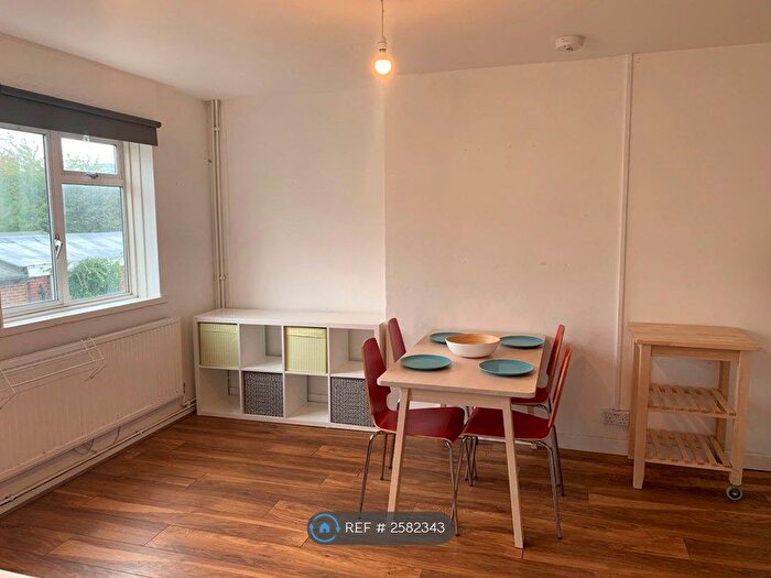 4 Bedroom Maisonette To Rent In Redmans Road, London, E1
