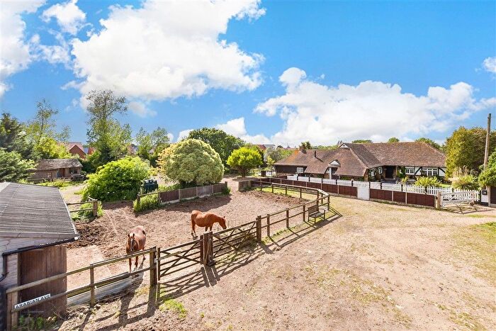 6 Bedroom Semi-Detached Bungalow For Sale In Sweechgate, Broad Oak, Kent, CT2