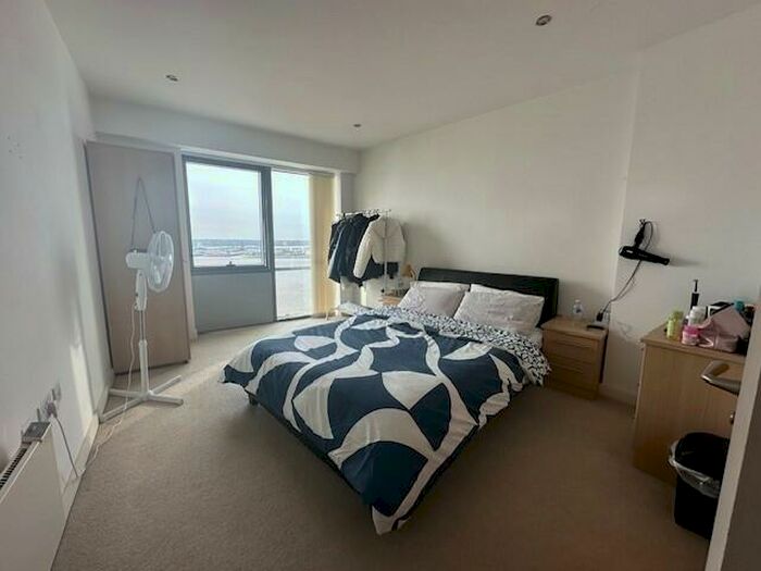 2 Bedroom Apartment To Rent In Alexandra Tower, Princes Parade., L3