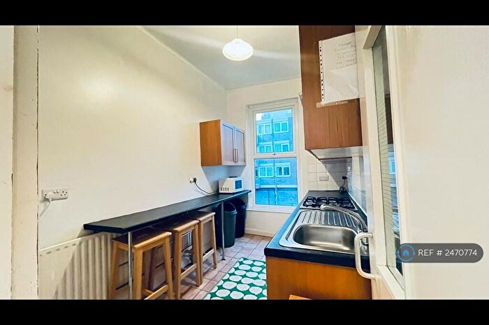 5 Bedroom Flat To Rent In Malden Road, London, NW5