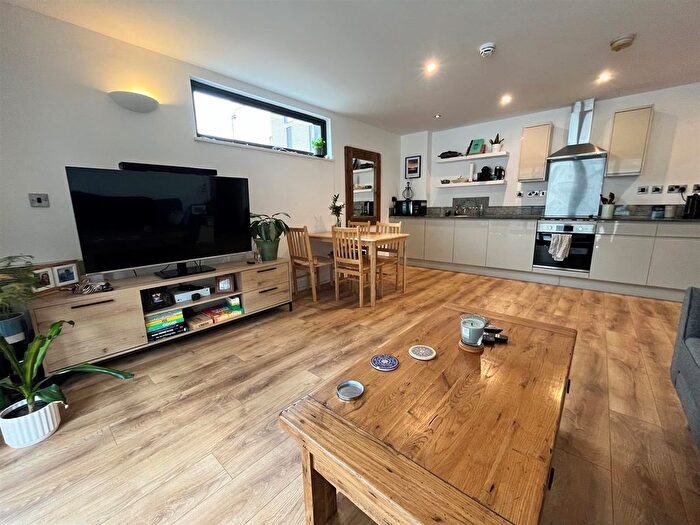 2 Bedroom Flat To Rent In Albion Works, Block E, Pollard Street, M4