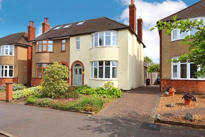 3 Bedroom Semi-Detached House For Sale In Gloucester Road, Wolverton, Milton Keynes, Buckinghamshire, MK12