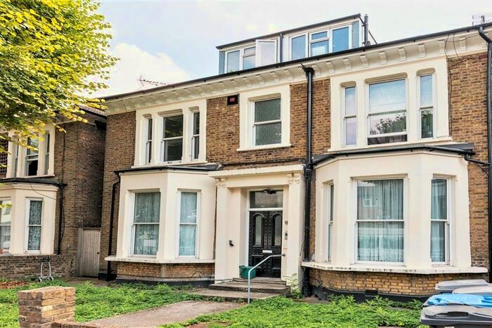 Studio To Rent In Cavendish Road, London, NW6