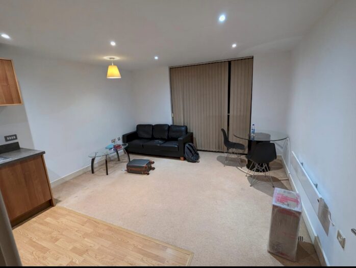 1 Bedroom Apartment To Rent In Viva Apartments, Commercial Street, Birmingham, B1