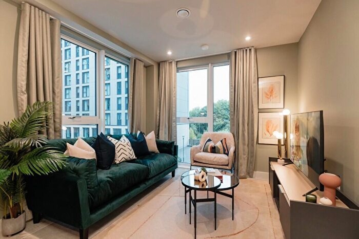1 Bedroom Apartment To Rent In New York Square, Quarry Hill, Leeds, West Yorkshire, LS2