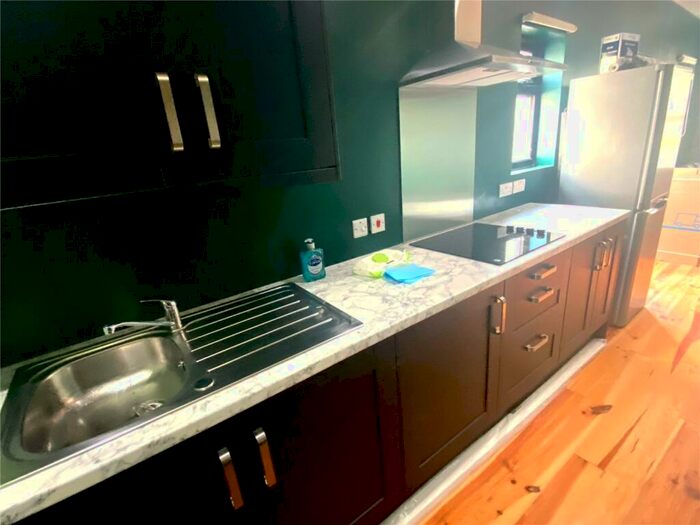 Studio To Rent In Sandy Lane South, Wallington, SM6