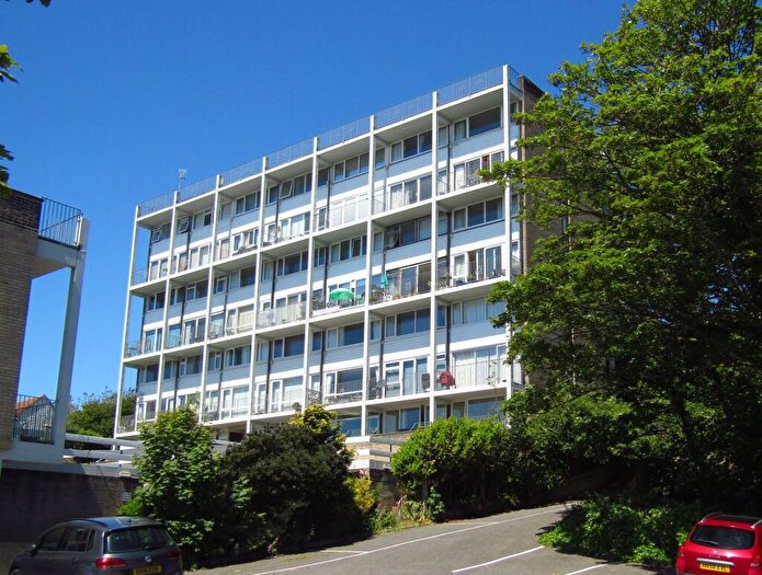 2 Bedroom Flat For Sale In Wolsey Gardens, Felixstowe, IP11