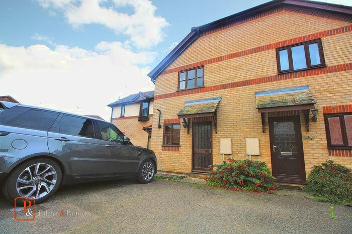 2 Bedroom Terraced House To Rent In Wycliffe Grove, Colchester, Essex, CO1