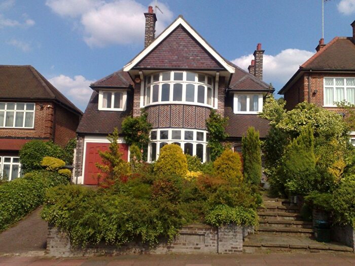 5 Bedroom Detached House To Rent In Beech Drive, London, N2