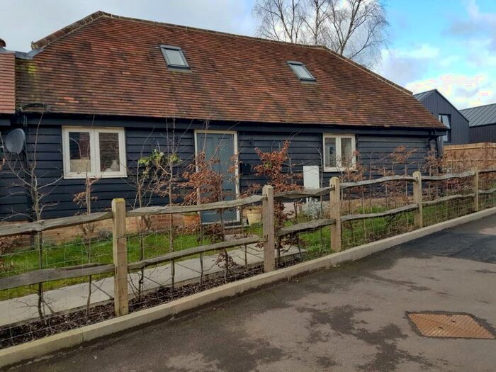 1 Bedroom House For Sale In Pitt Lane, Frensham, Surrey, GU10