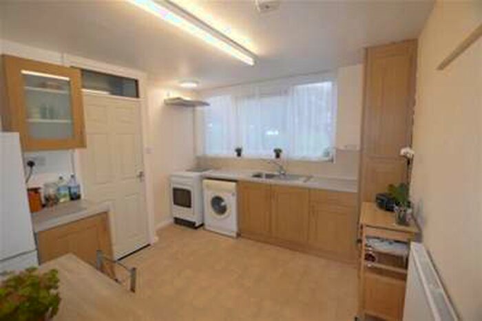 2 Bedroom Maisonette Flat To Rent In Plowright Mount, Gleadless Valley, Sheffield, S14