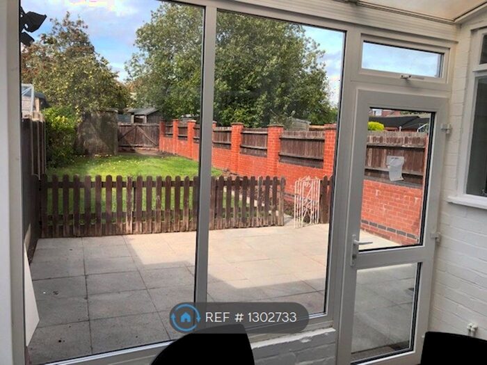 4 Bedroom Semi-Detached House To Rent In Franciscan Road, Coventry, CV3