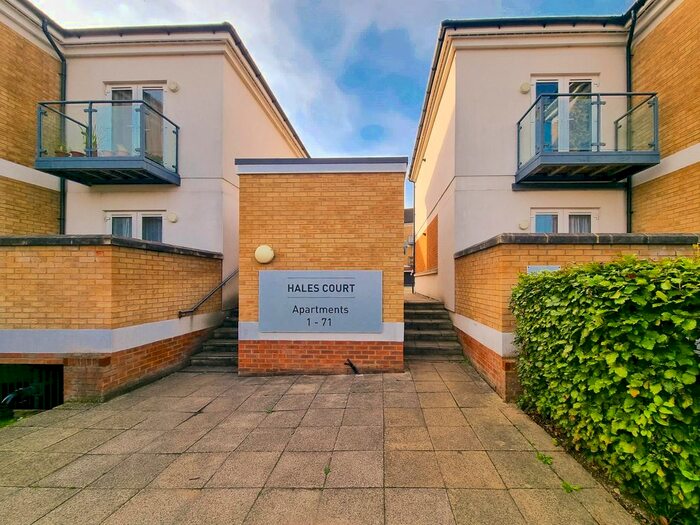 2 Bedroom Flat To Rent In Hales Court, Ley Farm Close, Watford, WD25