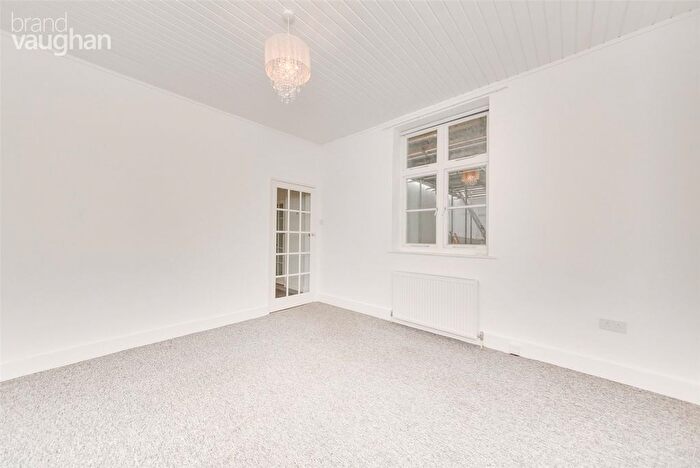1 Bedroom Flat To Rent In Sussex Square, Brighton, East Sussex, BN2