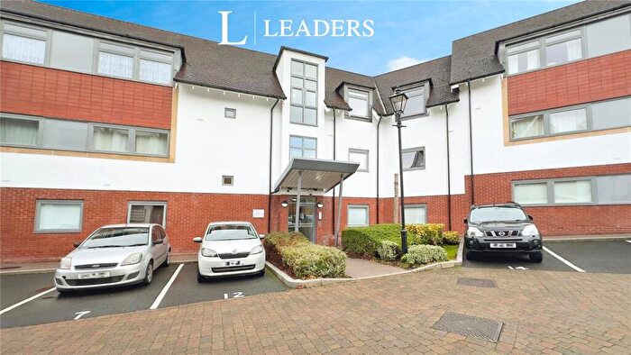 2 Bedroom Apartment For Sale In Middlepark Drive, Northfield, Birmingham, B31