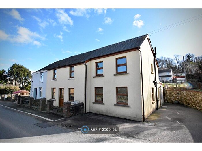 4 Bedroom Semi-Detached House To Rent In Crossroads Cottages, Gilwern, Abergavenny, NP7