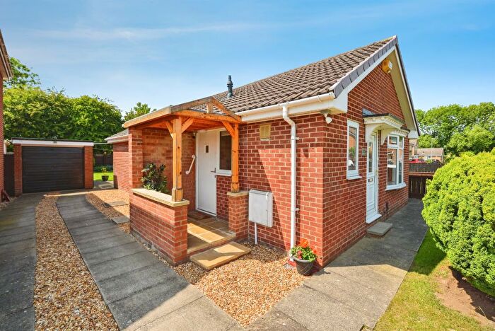 3 Bedroom Detached Bungalow For Sale In Hickling Grove, Stockton-On-Tees, TS19