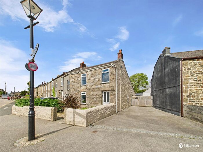 3 Bedroom End Of Terrace House For Sale In Fore Street, Troon, Camborne, TR14