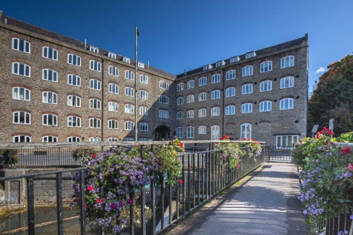 2 Bedroom Apartment To Rent In Outer Silk Mills, Malmesbury, SN16