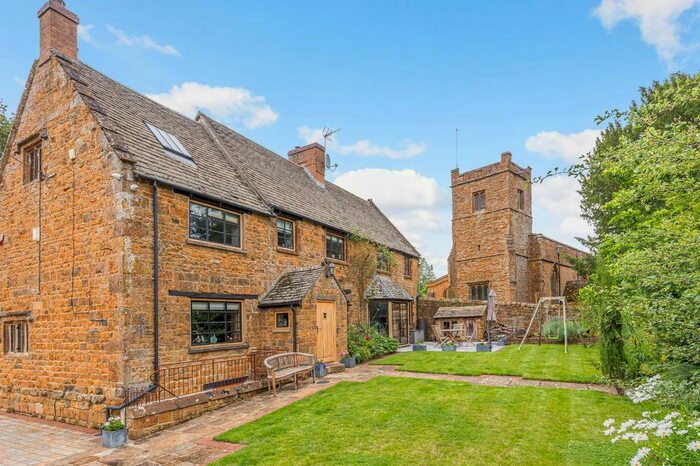 5 Bedroom Detached House For Sale In Church Lane, Mollington, Banbury, OX17