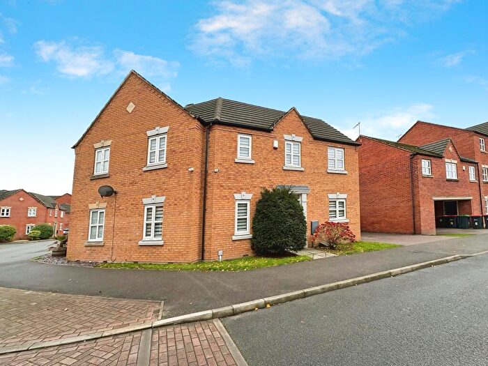 3 Bedroom Semi Detached House For Sale In Bennet Drive, Nottingham, NG17