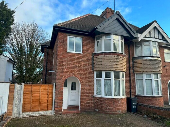3 Bedroom Semi-Detached House To Rent In Millfield Road, Birmingham, B20