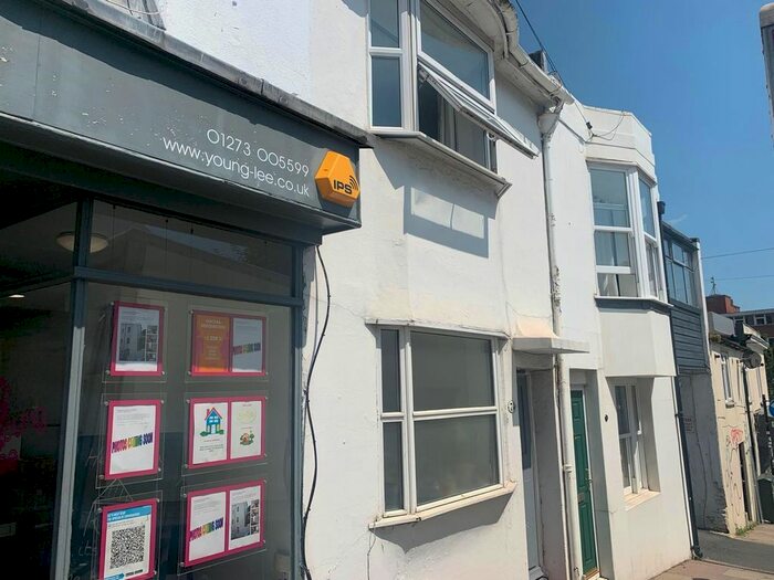 3 Bedroom Town House To Rent In Upper Gloucester Road, Brighton, East Sussex, BN1